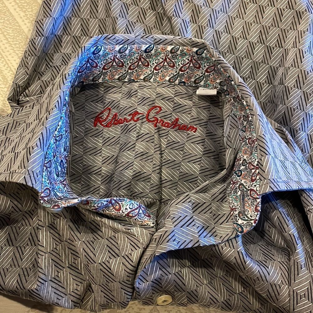 Robert Graham about Grey/Silver Pattern Button Down Shirt - Picture 7 of 7